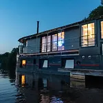 La Riviere House - Peniche Carpe Diem Frühstückspension 3*