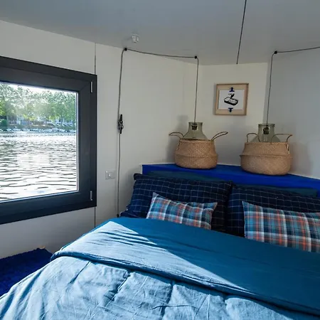 La Rivière House - Péniche Carpe Diem Frühstückspension