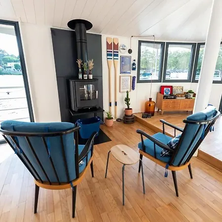 La Rivière House - Péniche Carpe Diem 3* Nantes