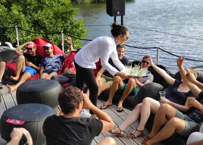 La Rivière House - Péniche Carpe Diem 3* Nantes